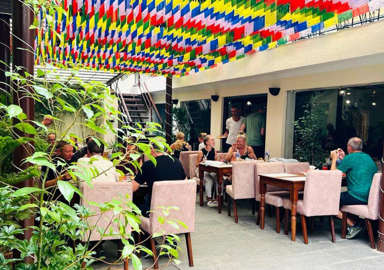 Hotel Highlander, Thamel Kathmandu Exterior photo